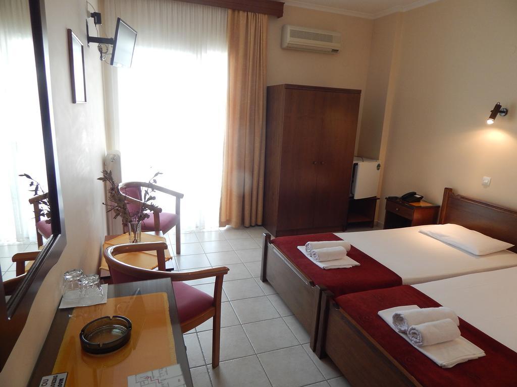 Hotel Gold Stern à Paralía Extérieur photo