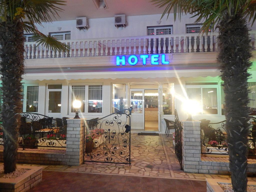 Hotel Gold Stern à Paralía Extérieur photo