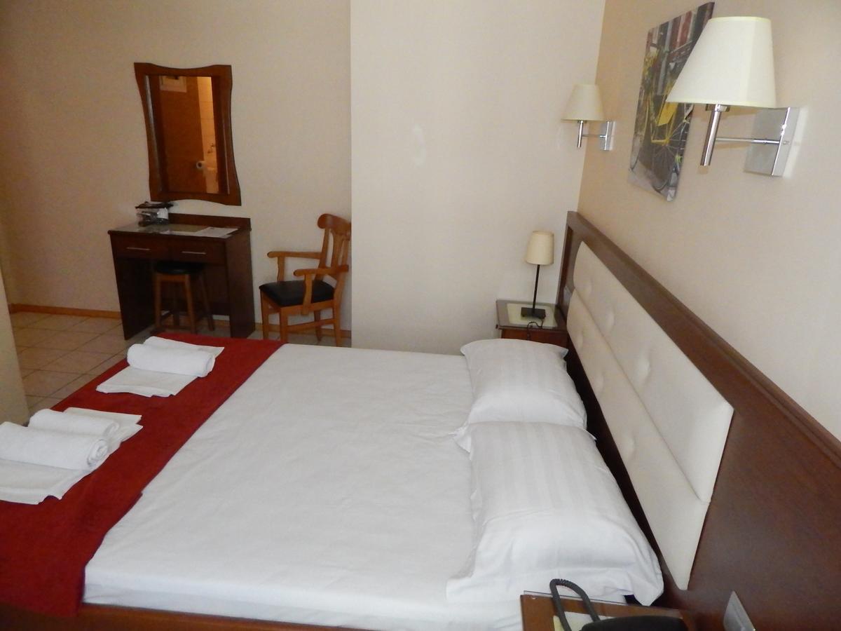 Hotel Gold Stern à Paralía Extérieur photo