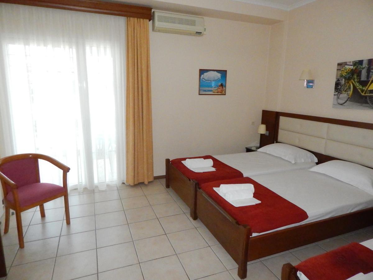 Hotel Gold Stern à Paralía Extérieur photo